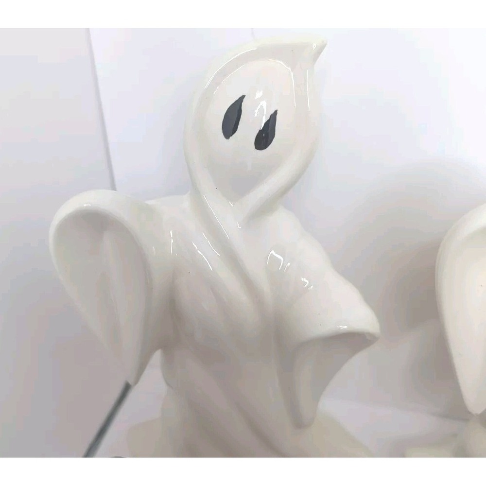Ghost Figurine, Vintage! Retro Halloween Decorations White Ceramic Spooky Season - Picture 4 of 10